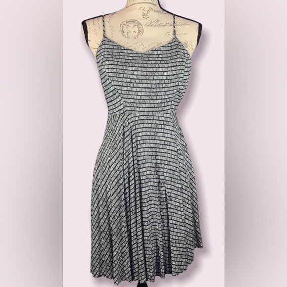 Old Navy, Mini Dress, Size XS - Picture 1 of 13